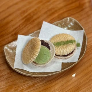 Matcha Monaka
